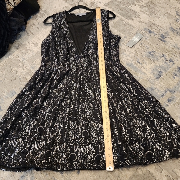 NWT NY Collection Silver Metallic Black Lace Stretch Sleeveless Mini Dress XL - Picture 6 of 16